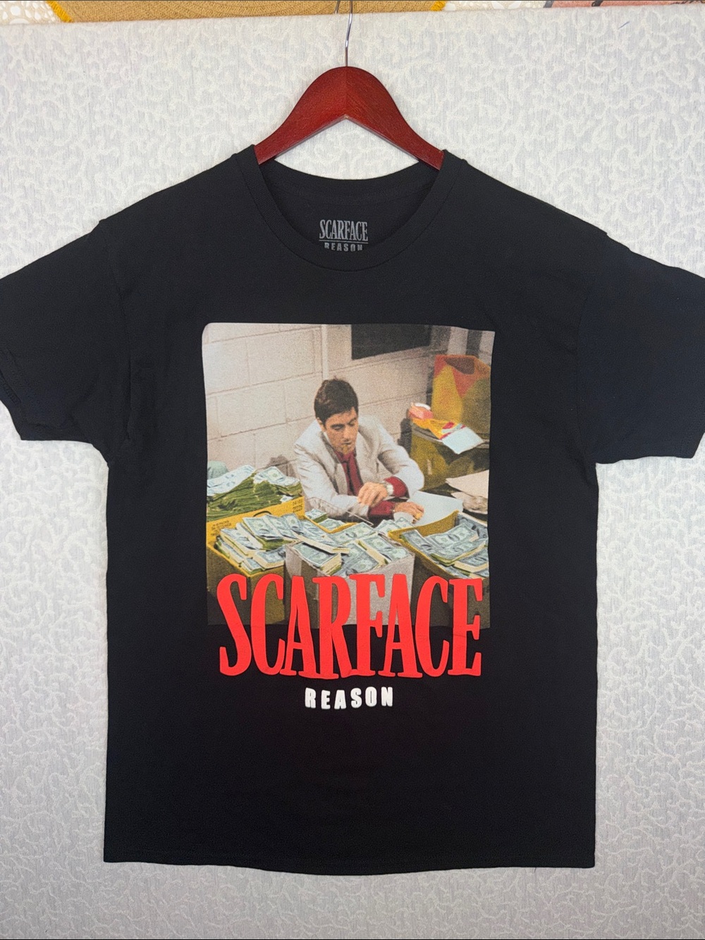 Reason Scarface Money Stacks Print Graphics Black T-Shirt NEW Sz. L Cotton